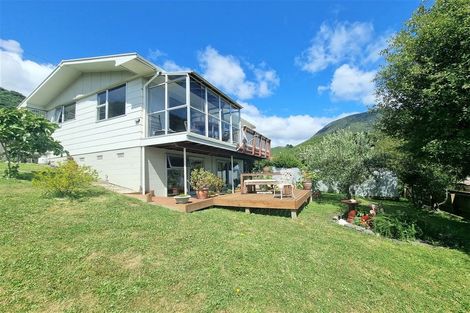 Photo of property in 71a Kent Street, Picton, 7220