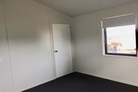 Photo of property in 49a Fairclough Road, Beach Haven, Auckland, 0626