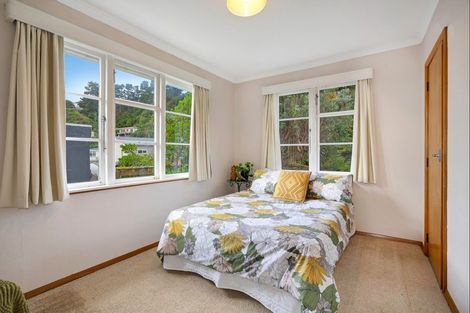Photo of property in 136 Mana Esplanade, Paremata, Porirua, 5026