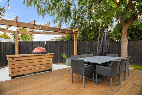 Photo of property in 1/28b Poulton Avenue, Richmond, Christchurch, 8013