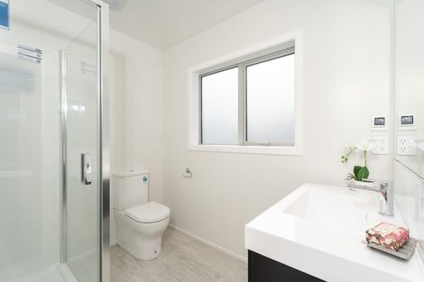 Photo of property in 9 Pine Hill Rise, Glenside, Wellington, 6037