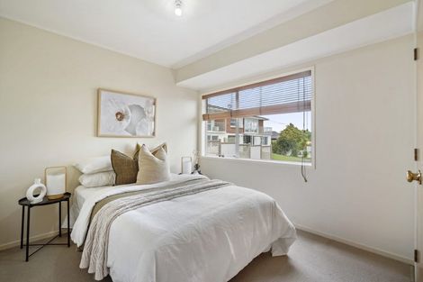 Photo of property in 2/19 Walter Street, Hauraki, Auckland, 0622