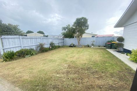Photo of property in 2/18 Kennington Drive, Clendon Park, Auckland, 2103