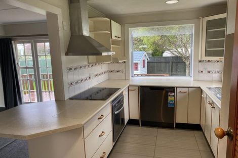 Photo of property in 30a Saint Ronans Avenue, Waterloo, Lower Hutt, 5011