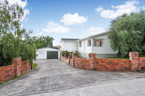 Photo of property in 4204a Great North Road, Glendene, Auckland, 0602