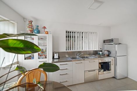 Photo of property in 5 Len Brown Place, Pukekohe, 2120