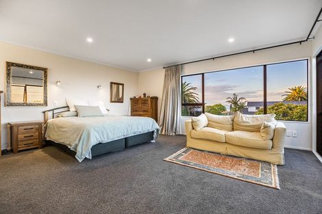 Photo of property in 32 Cockle Bay Road, Cockle Bay, Auckland, 2014