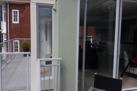 Photo of property in 3/16 Oriental Terrace, Oriental Bay, Wellington, 6011