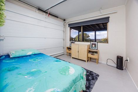 Photo of property in 6 Lucas Place, Weymouth, Auckland, 2103