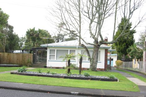 Photo of property in 2 Hillcrest Grove, Hillpark, Auckland, 2102