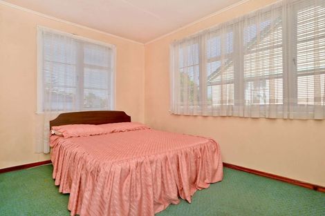 Photo of property in 92 Holland Road, Fairfield, Hamilton, 3214