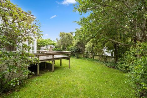 Photo of property in 330 Karori Road, Karori, Wellington, 6012