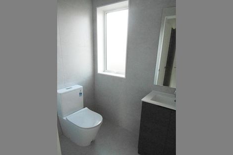 Photo of property in 28 Stephen Avenue, Henderson, Auckland, 0610