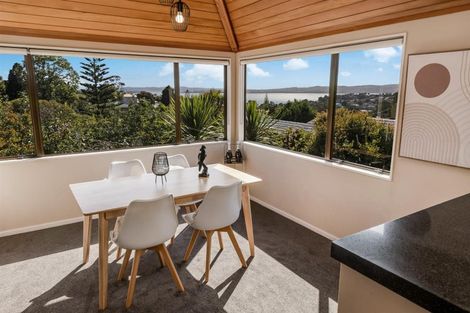 Photo of property in 2/54 Alexander Street, Cockle Bay, Auckland, 2014