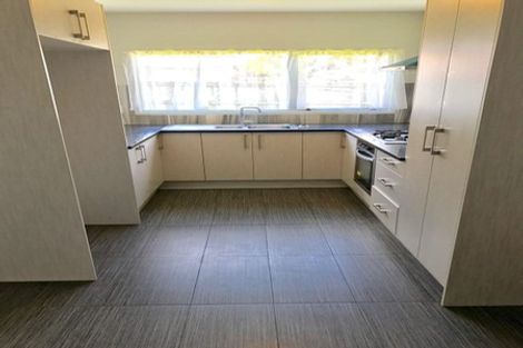 Photo of property in 16b Nerissa Place, Randwick Park, Auckland, 2105