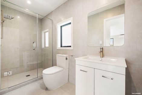 Photo of property in 8/88 Te Atatu Road, Te Atatu South, Auckland, 0610