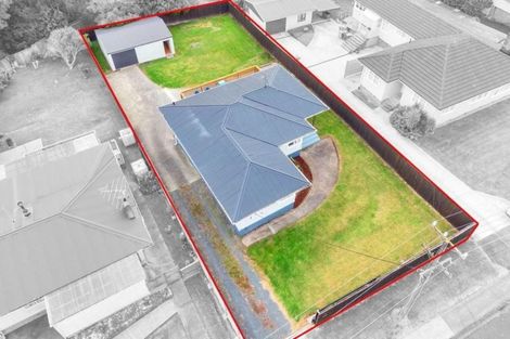 Photo of property in 60 Glen Marine Parade, Glendene, Auckland, 0602