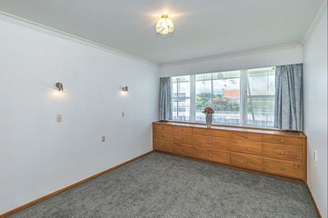 Photo of property in 609 Queen Street East, Levin, 5510