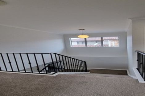 Photo of property in 23 Cambrian Crescent, Flat Bush, Auckland, 2016