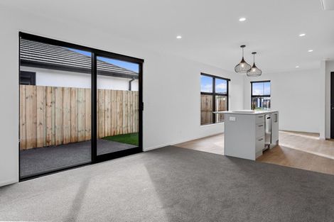 Photo of property in 11 Oakvale Lane, Halswell, Christchurch, 8025