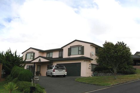 Photo of property in 12 Egret Court, Unsworth Heights, Auckland, 0632