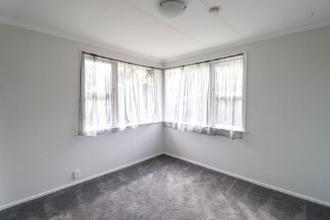 Photo of property in 143 Ruamahanga Crescent, Terrace End, Palmerston North, 4410