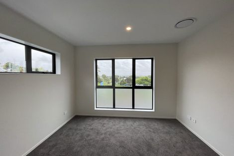 Photo of property in 26a Reeves Road, Pakuranga, Auckland, 2010