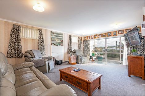 Photo of property in 23 Grey Street, Marton, 4710