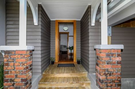 Photo of property in 42 Carrington Street, Lower Vogeltown, New Plymouth, 4310