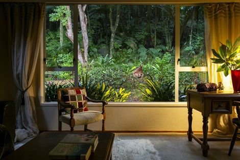 Photo of property in 13 Bush Road, Waiatarua, Auckland, 0604