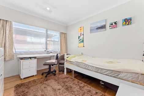 Photo of property in 62a Te Atatu Road, Te Atatu South, Auckland, 0610