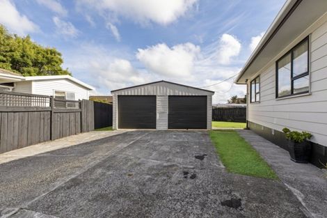 Photo of property in 71 Burundi Avenue, Clendon Park, Auckland, 2103