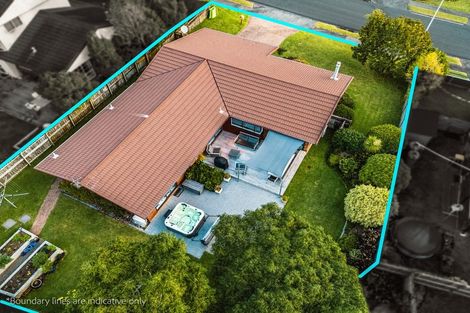 Photo of property in 8 Kuripaka Crescent, The Gardens, Auckland, 2105