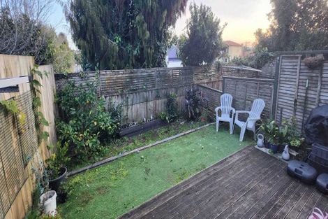 Photo of property in Tuscany Towers, 47/1 Ambrico Place, New Lynn, Auckland, 0600