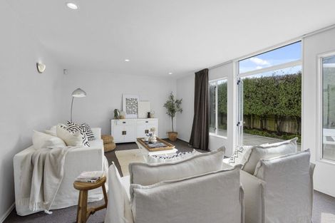 Photo of property in 1/148 Memorial Avenue, Burnside, Christchurch, 8053