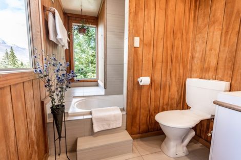 Photo of property in 12a Maxwell Place, Queenstown, 9300