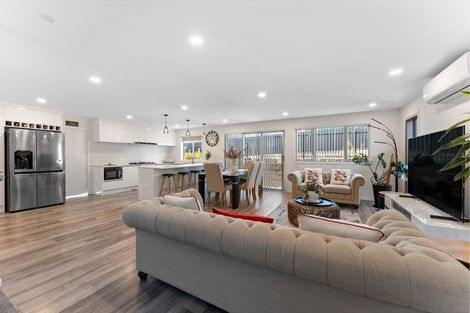 Photo of property in 24 Glendene Avenue, Glendene, Auckland, 0602