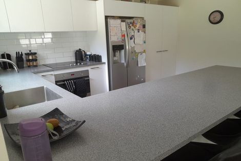Photo of property in 296 Forest Hill Road, Waiatarua, Auckland, 0612