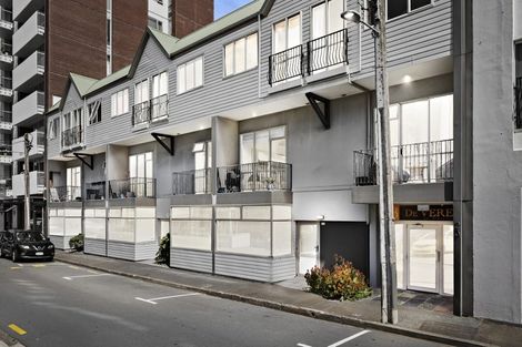 Photo of property in De Vere Apartments, 12/23 Tennyson Street, Te Aro, Wellington, 6011