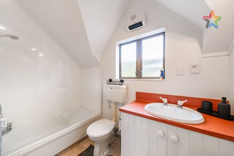 Photo of property in 19 Mcenroe Grove, Naenae, Lower Hutt, 5011