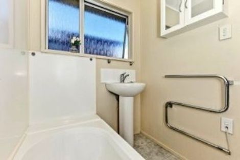 Photo of property in 1/61a Target Road, Totara Vale, Auckland, 0629