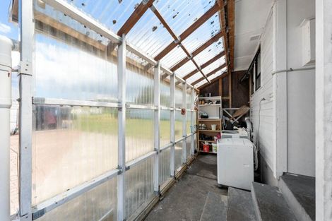 Photo of property in 12 Ussher Place, Pakuranga Heights, Auckland, 2010