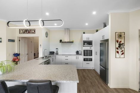 Photo of property in 6 Hillcrest Lane, Levin, 5510