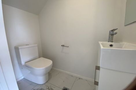 Photo of property in 6 Parahau Road, Papakura, 2110