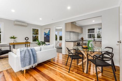 Photo of property in 14 Highbury Drive, Levin, 5510