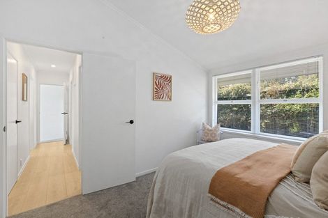 Photo of property in 3/50 Old Lake Road, Narrow Neck, Auckland, 0624