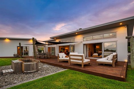 Photo of property in 33 Hakao Road, Minden, Tauranga, 3171