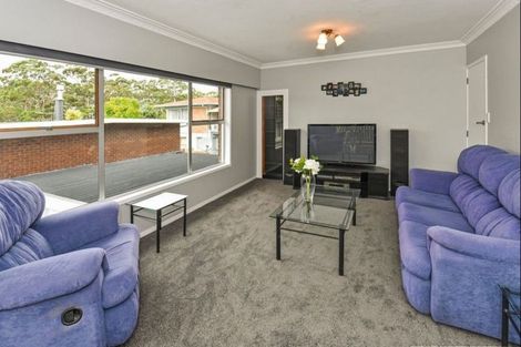 Photo of property in 2/240 Forrest Hill Road, Forrest Hill, Auckland, 0620