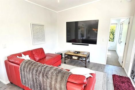 Photo of property in 106 Nikau Close, Matarangi, Whitianga, 3592