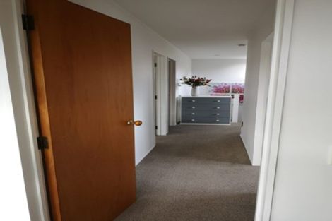 Photo of property in 62 Newhaven Terrace, Mairangi Bay, Auckland, 0630